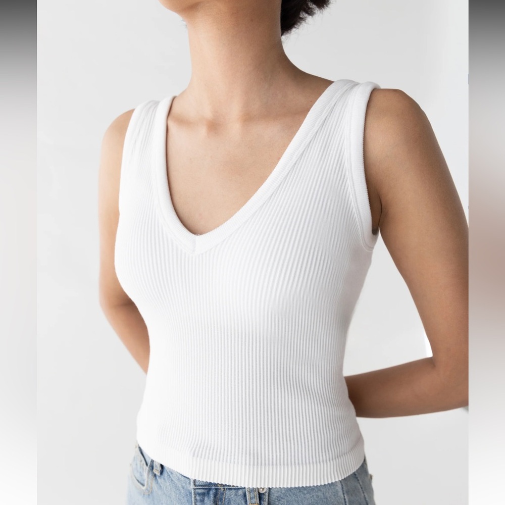 Oak+Fort RIBBED BUILT-IN BRA TOP